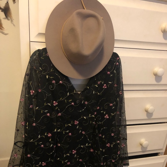 Bcbg embroidered dress - Picture 6 of 7